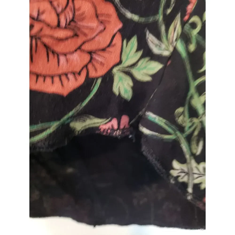 Free People Make It Easy Top in Dark Knight Floral Dark Knight Sz XS Flaw (V5